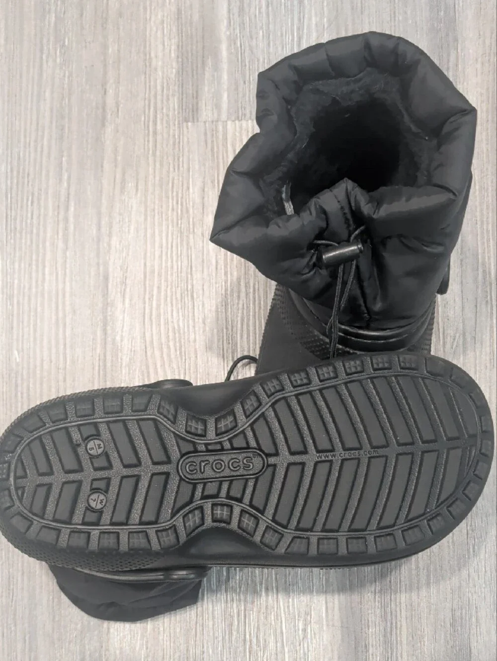 CROCS Classic Black Neo Puff Clog Boots